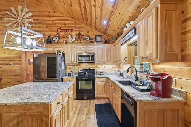 460 Pasha Drive, Ellijay, GA 30540