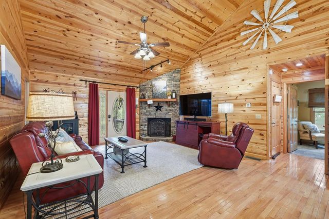 460 Pasha Drive, Ellijay, GA 30540