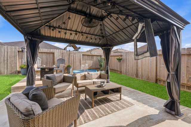 2029 Cedar Tree Court, Conroe, TX 77301
