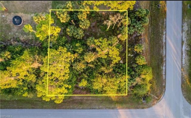 8056 Rolling CIR, Labelle, FL 33935