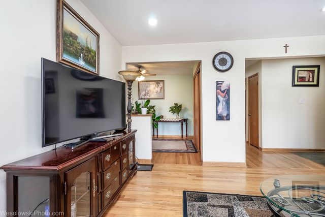 3023 Paris Avenue 205, River Grove, IL 60171