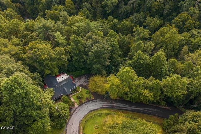 1931 Spring Hill Drive, Sevierville, TN 37876