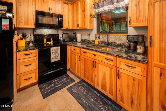 1931 Spring Hill Drive, Sevierville, TN 37876