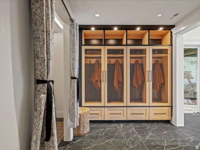 5734 E LEWIS POINT CIR, Huntsville, UT 84317