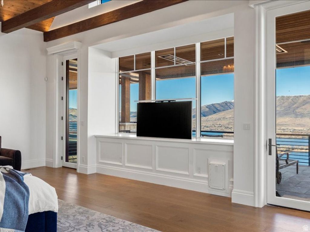 Image 27 of property listing at 5734 E LEWIS POINT CIR, Huntsville, UT 84317