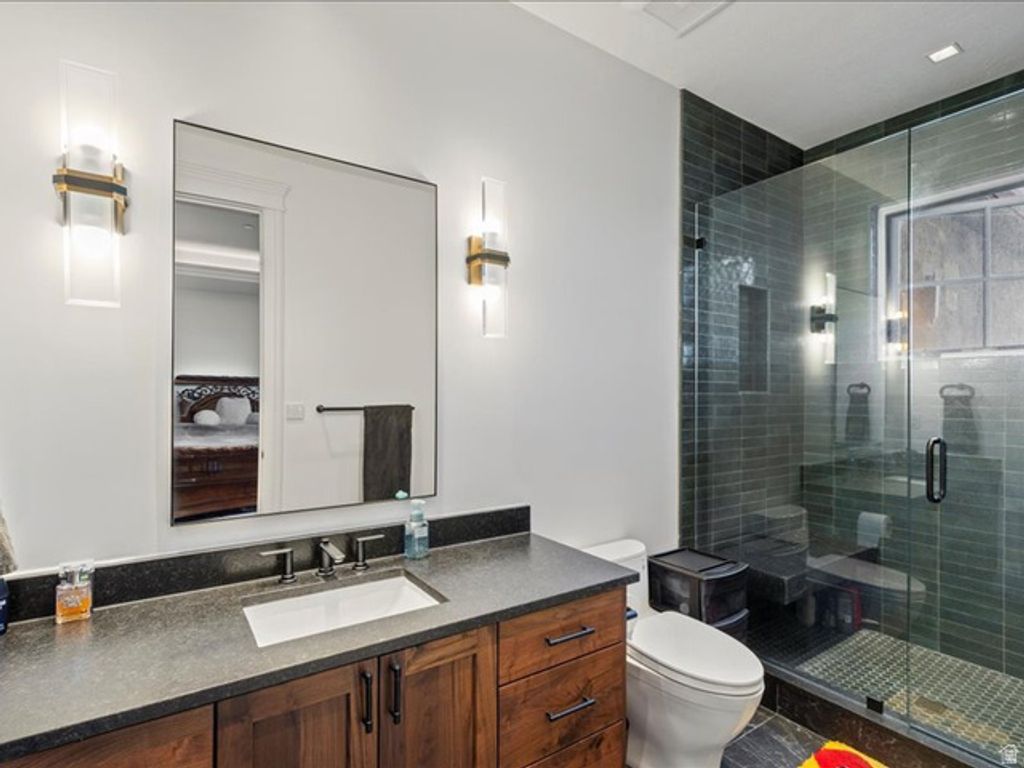 Image 37 of property listing at 5734 E LEWIS POINT CIR, Huntsville, UT 84317