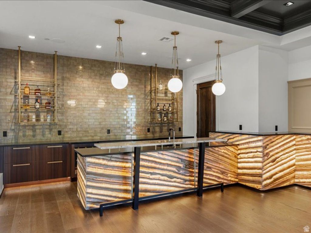 Image 52 of property listing at 5734 E LEWIS POINT CIR, Huntsville, UT 84317