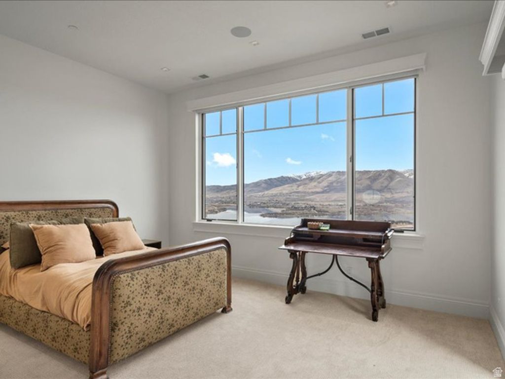 Image 68 of property listing at 5734 E LEWIS POINT CIR, Huntsville, UT 84317