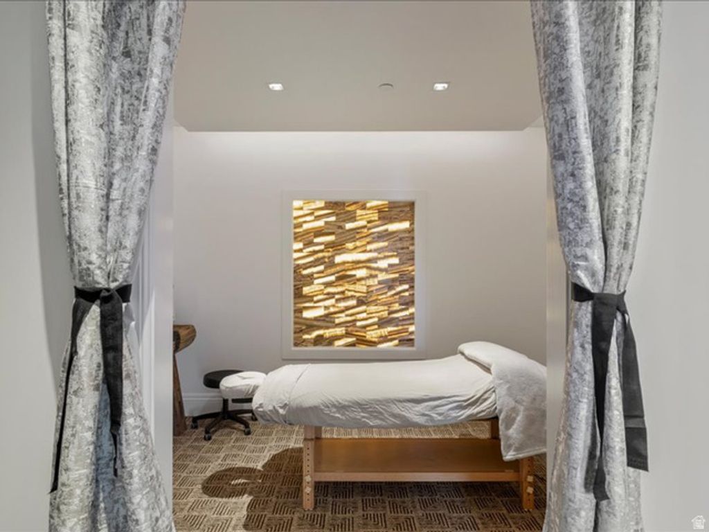 Image 77 of property listing at 5734 E LEWIS POINT CIR, Huntsville, UT 84317