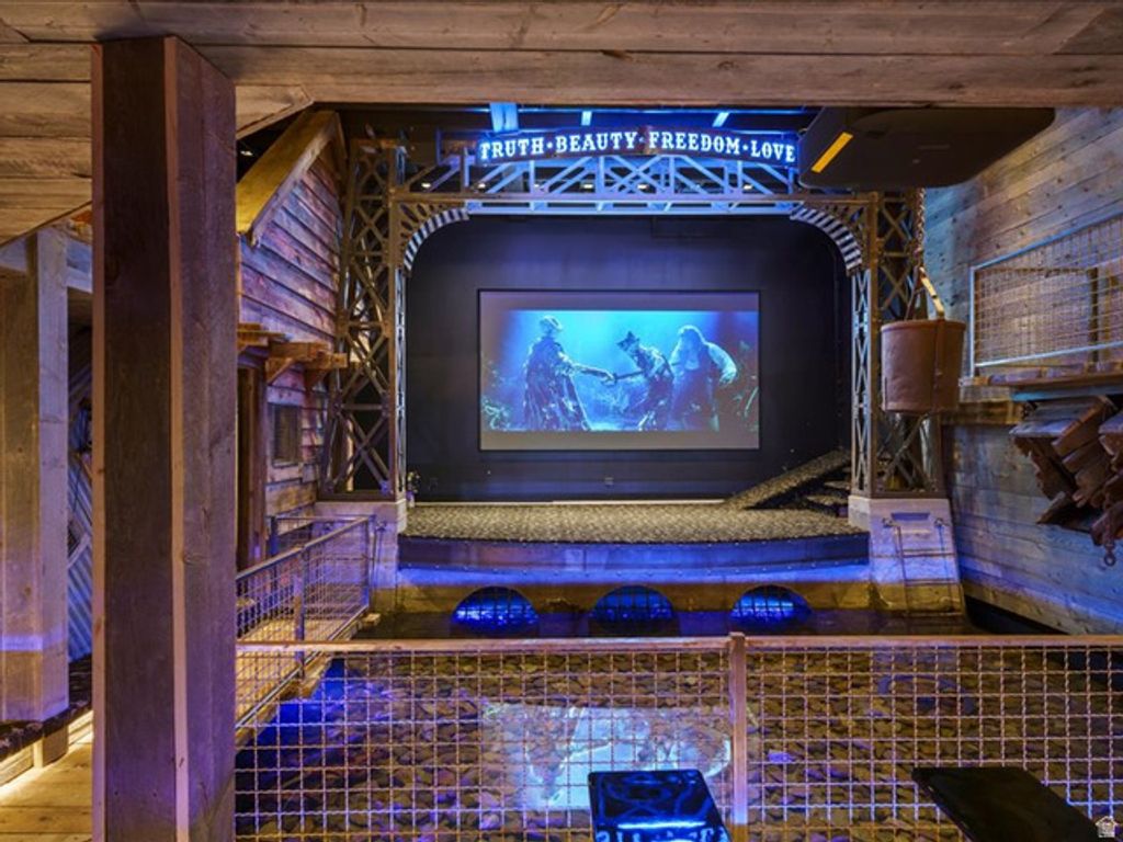 Image 93 of property listing at 5734 E LEWIS POINT CIR, Huntsville, UT 84317