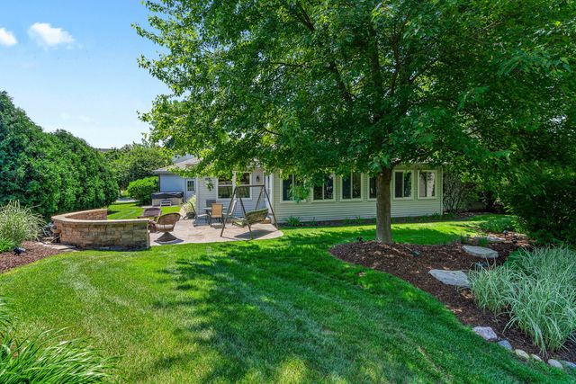 16946 Mohican Drive, Lockport, IL 60441