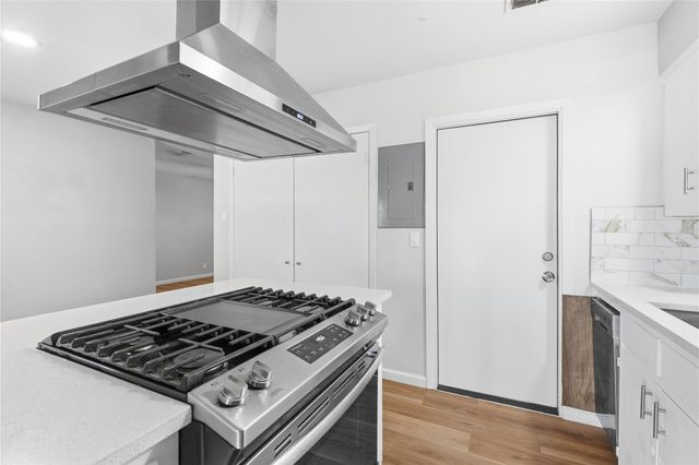 404 Seminole DR, Austin, TX 78745