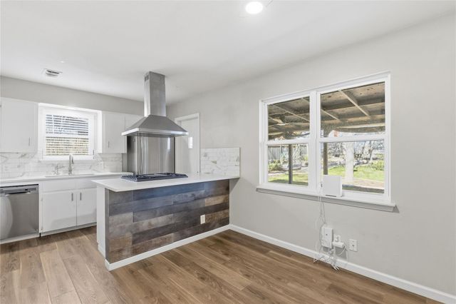 404 Seminole DR, Austin, TX 78745