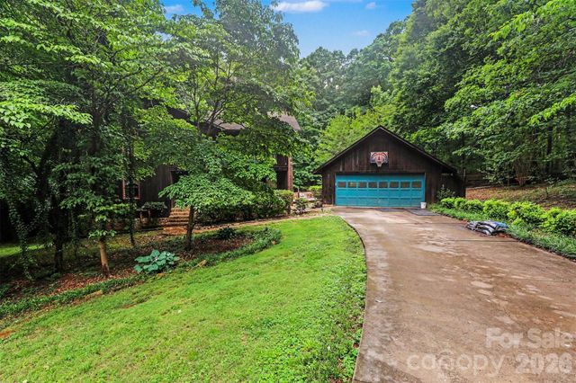 152 Shadywood Lane, Statesville, NC 28677