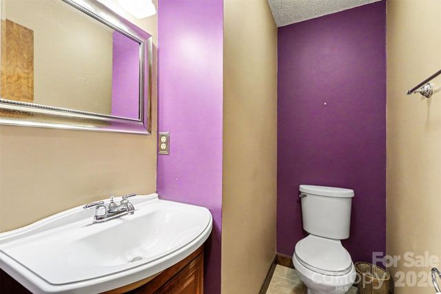 152 Shadywood Lane, Statesville, NC 28677