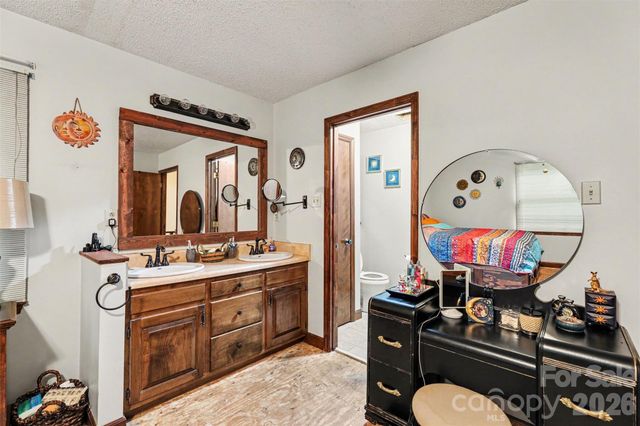 152 Shadywood Lane, Statesville, NC 28677