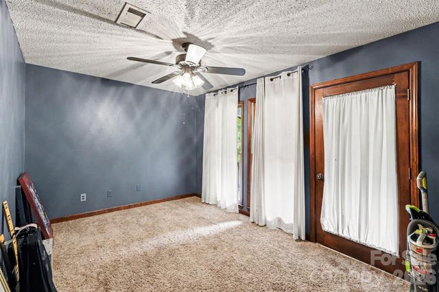 152 Shadywood Lane, Statesville, NC 28677