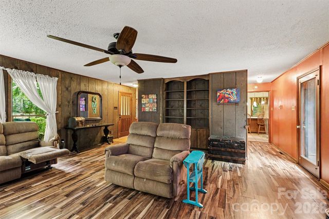152 Shadywood Lane, Statesville, NC 28677