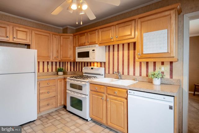 2554 HILL RD, Reading, PA 19606