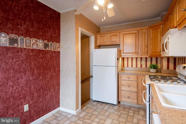 2554 HILL RD, Reading, PA 19606