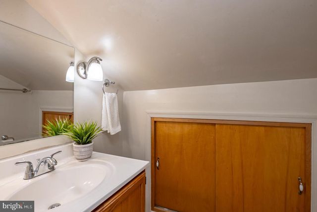 2554 HILL RD, Reading, PA 19606