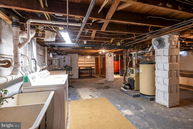 2554 HILL RD, Reading, PA 19606