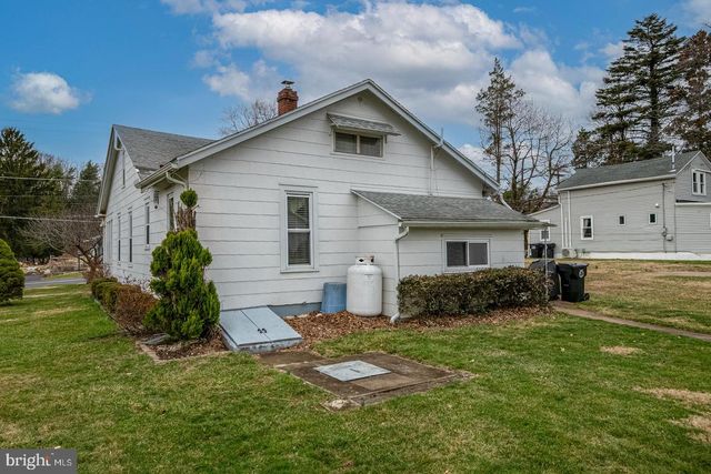 2554 HILL RD, Reading, PA 19606