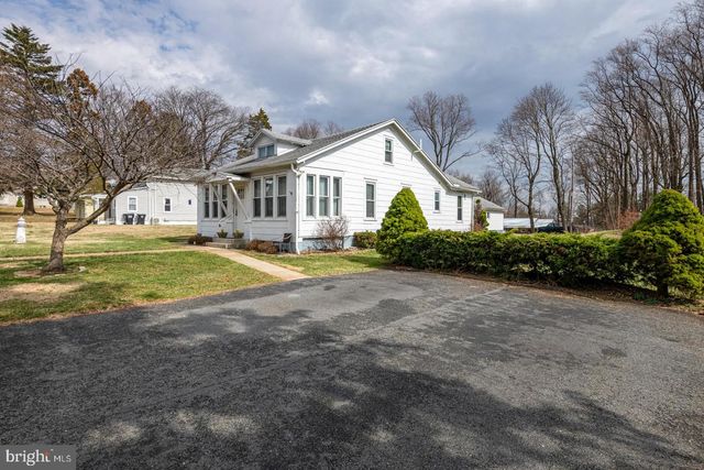 2554 HILL RD, Reading, PA 19606