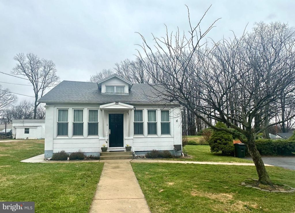 2554 HILL RD, Reading, PA 19606