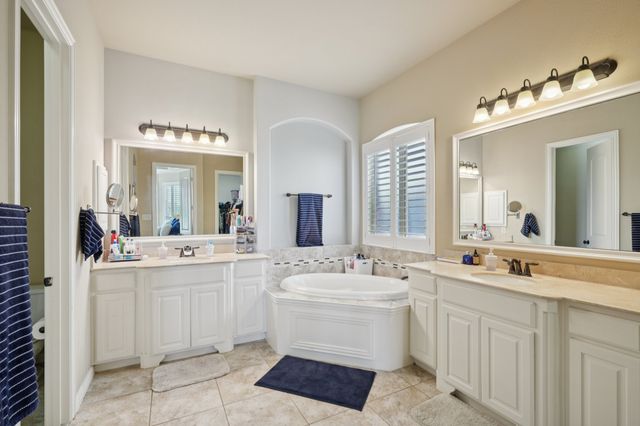 117 Crestbrook Drive, Rockwall, TX 75087