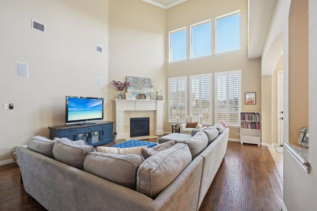 117 Crestbrook Drive, Rockwall, TX 75087