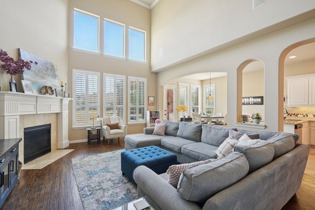 117 Crestbrook Drive, Rockwall, TX 75087