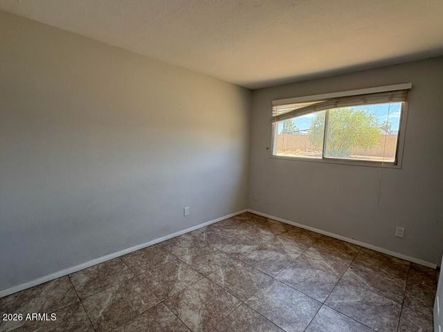 4137 W LUKE Avenue, Phoenix, AZ 85019