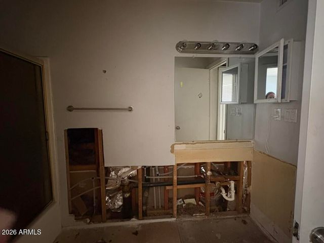 4137 W LUKE Avenue, Phoenix, AZ 85019