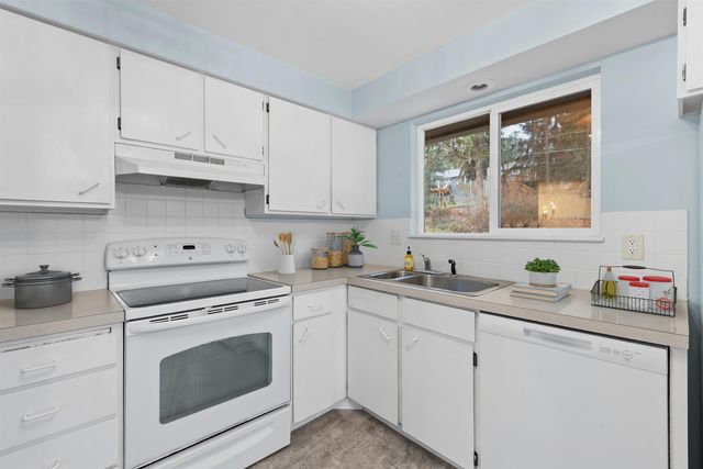 3908 E 12th Ave, Spokane, WA 99202