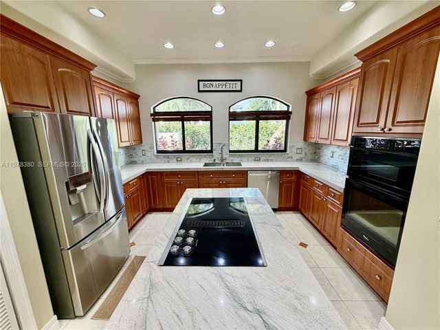 12391 SW 75th St, Miami, FL 33183