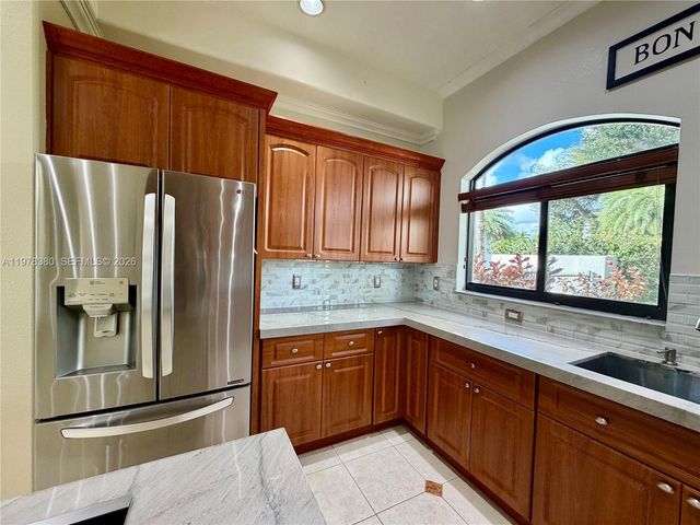 12391 SW 75th St, Miami, FL 33183