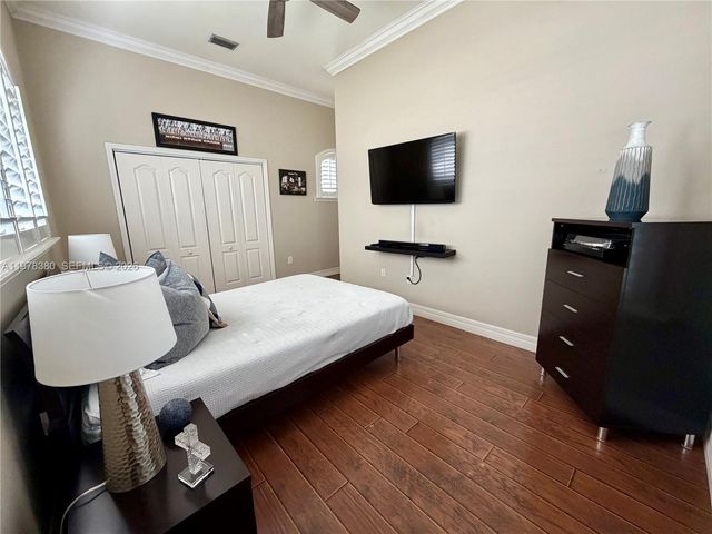 12391 SW 75th St, Miami, FL 33183