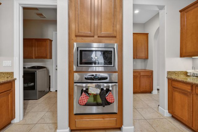 751 Woodacre Drive, Redding, CA 96002