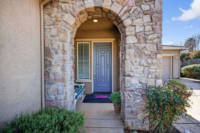 751 Woodacre Drive, Redding, CA 96002