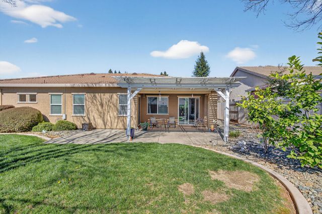 751 Woodacre Drive, Redding, CA 96002