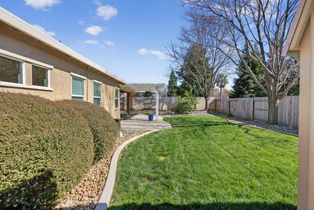 751 Woodacre Drive, Redding, CA 96002