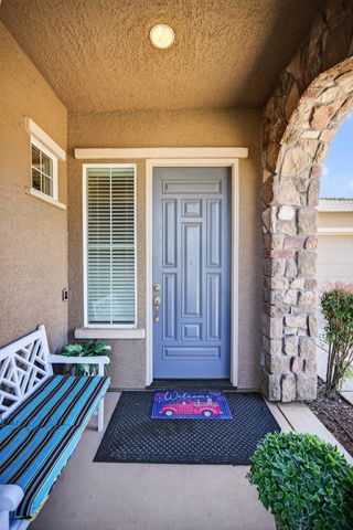 751 Woodacre Drive, Redding, CA 96002