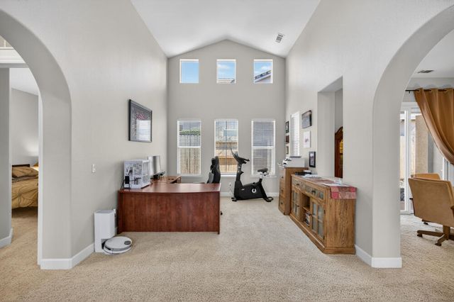 751 Woodacre Drive, Redding, CA 96002