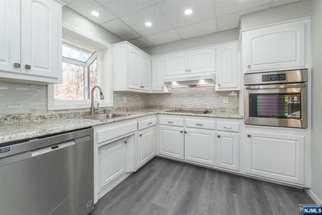 200 Conklintown Road, Ringwood, NJ 07456