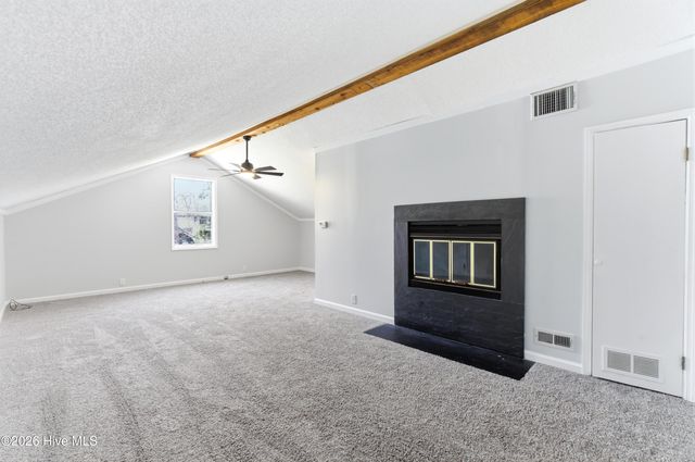 632 Ravenswood Road, Hampstead, NC 28443