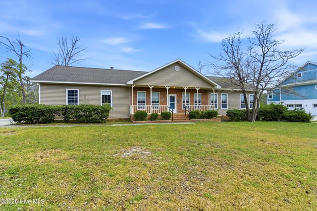 632 Ravenswood Road, Hampstead, NC 28443