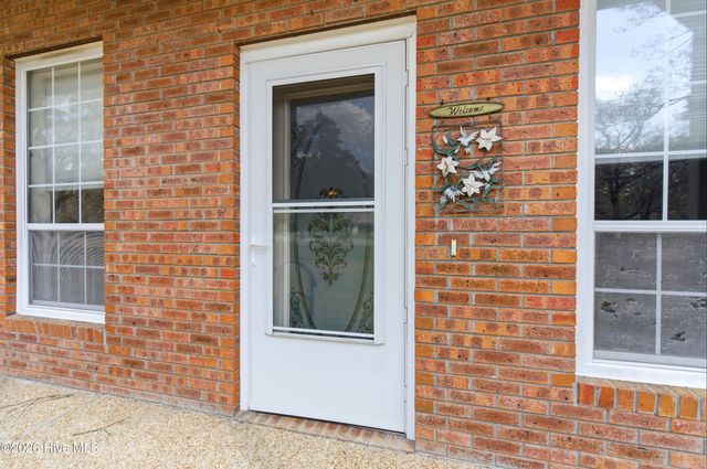 632 Ravenswood Road, Hampstead, NC 28443