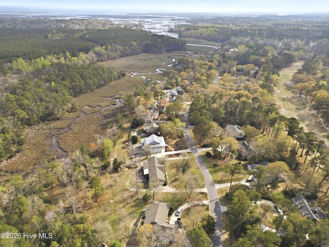 632 Ravenswood Road, Hampstead, NC 28443