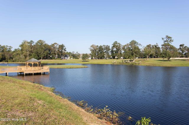 632 Ravenswood Road, Hampstead, NC 28443